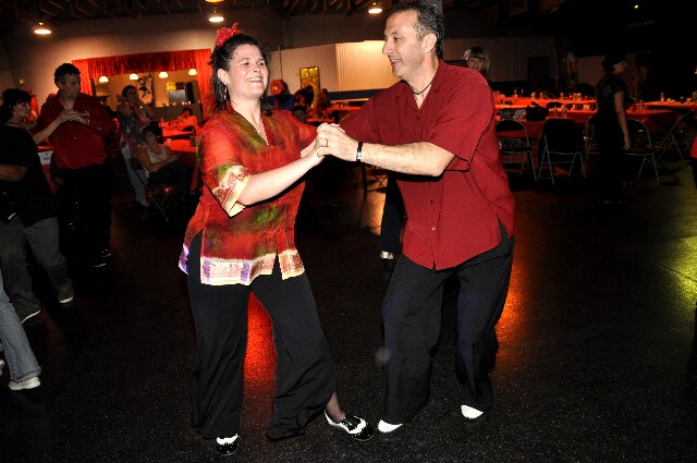 min 2008 11 08 fous swing 384